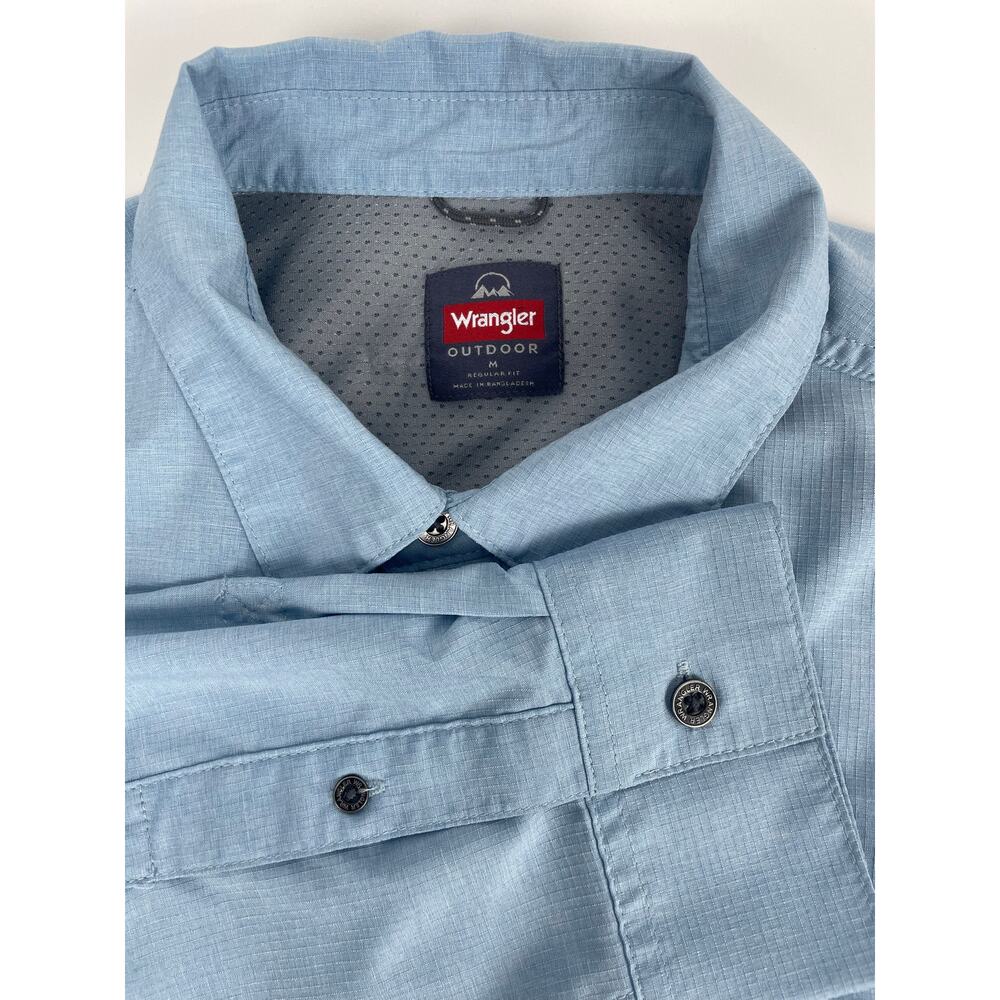 Wrangler Outdoor Men’s M Hiking Vented Button Roll-Up Sky Blue